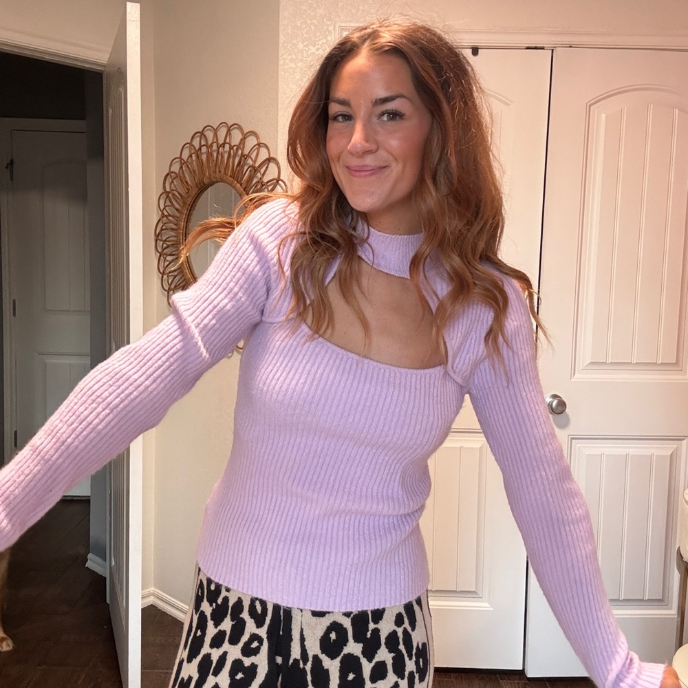 Chic Lilac Off-the-Shoulder Sweater